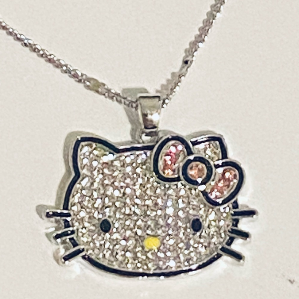 LAST ONE!! Luxury Hello Kitty necklace - Picture 6 of 13